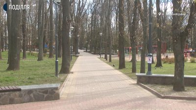 У Хмельницькому сквері Шевченка більше не відлякуватимуть птахів сиренами
