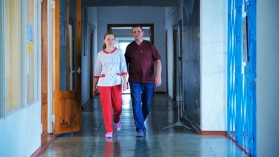 "Через війну залишили домівки". У лікарні на Вінниччині працевлаштувалися 10 медиків-переселенців