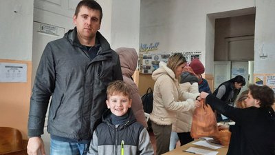 Кропивницький гуманітарний центр для переселенців потребує речей. Яких саме Кропивницький гуманітарний центр для переселенців потребує речей. Яких саме