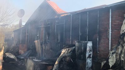 Поранені дві людини, згоріла худоба: наслідки обстрілу Золочівської громади на Харківщині 3 травня Поранені дві людини, згоріла худоба: наслідки обстрілу Золочівської громади на Харківщині 3 травня