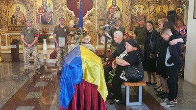У Полтаві попрощалися із військовим Сергієм Шовкуном