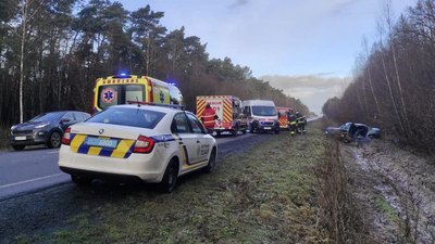 В Брищі на Волині внаслідок аварії затисло водія