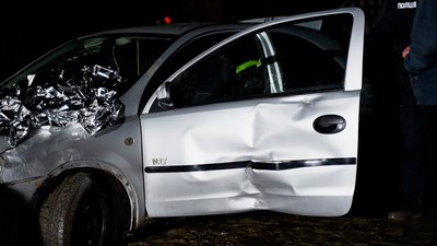 Загинула мати та двоє дітей: подробиці ДТП поблизу Чернігова, де з Десни дістали автівку Загинула мати та двоє дітей: подробиці ДТП поблизу Чернігова, де з Десни дістали автівку