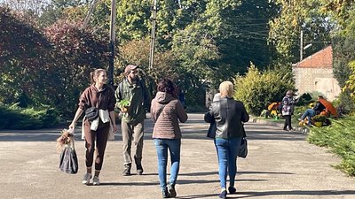 У ботанічному саду в Дніпрі — День відкритих дверей: фоторепортаж У ботанічному саду в Дніпрі — День відкритих дверей: фоторепортаж