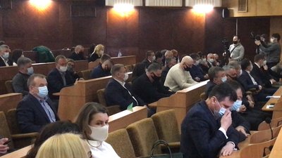 "Цей мандат стане впоперек горла". Депутати Франківської облради підготували звернення щодо виборів "Цей мандат стане впоперек горла". Депутати Франківської облради підготували звернення щодо виборів