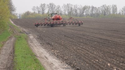 Як тривоги сповільнюють роботу аграріїв на Черкащині