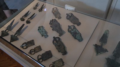 В музеї історії України представили цінності, врятовані від грабіжників В музеї історії України представили цінності, врятовані від грабіжників