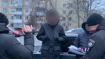 Відправляв "товар" через служби доставки. У Вінниці затримали 23-річного наркодилера