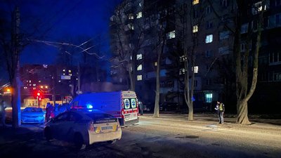 У Сумах на вулиці Чорновола сталася автомобільна аварія: є травмовані