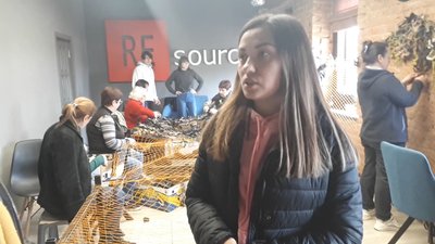 Більше 100 маскувальних сіток для військових власноруч сплели бердичівські волонтери