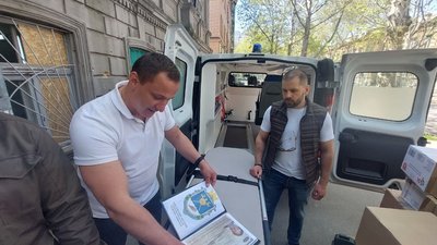 Волонтерська допомога. Миколаївщина отримала новий реанімобіль Волонтерська допомога. Миколаївщина отримала новий реанімобіль