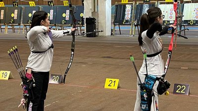 Сумчани взяли участь у чемпіонаті України зі стрільби з лука серед кадетів Сумчани взяли участь у чемпіонаті України зі стрільби з лука серед кадетів