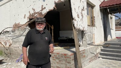 Розстріляні та спалені: під Харковом збирають тіла вбитих російських військових Розстріляні та спалені: під Харковом збирають тіла вбитих російських військових