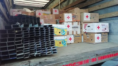 Меблі, їжа і будматеріали: з Волині повезли допомогу погорільцям на Луганщині Меблі, їжа і будматеріали: з Волині повезли допомогу погорільцям на Луганщині