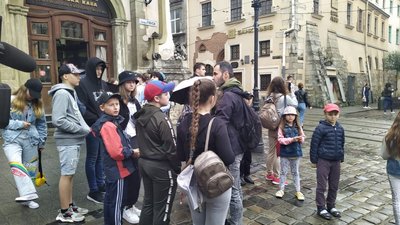 Іноземці та дитячі групи. У Львові стартував літній туристичний сезон Іноземці та дитячі групи. У Львові стартував літній туристичний сезон