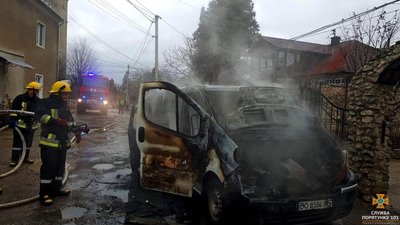 За добу на Тернопільщині рятувальники загасили 3 пожежі За добу на Тернопільщині рятувальники загасили 3 пожежі