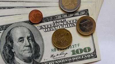Долар продовжує дорожчати. Курс валют на 29 грудня