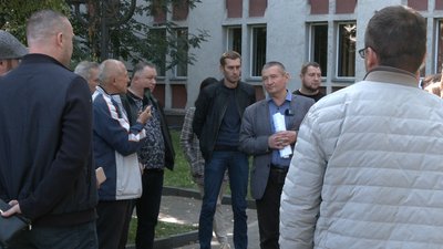 Керівника діагностичного центру в Рівному звільнили. Він заявляє, що судитиметься