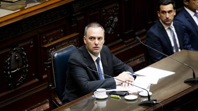 Мануель Адорні