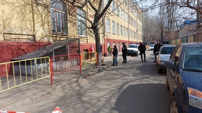 В Одесі біля школи знайшли тіло пенсіонерки. Поліція заявила про насильницьку смерть