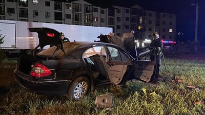 У Рівному вночі горіли два авто. Що відомо про причини У Рівному вночі горіли два авто. Що відомо про причини