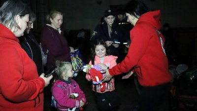 На Житомирщину черговим евакуаційним потягом приїхали 20 жителів Донеччини На Житомирщину черговим евакуаційним потягом приїхали 20 жителів Донеччини