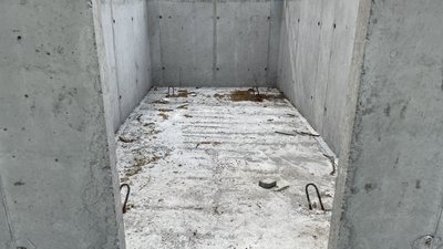 Укріплюють зупинки громадського транспорту, встановлюють укриття: як убезпечують від обстрілів жителів громади Херсона Укріплюють зупинки громадського транспорту, встановлюють укриття: як убезпечують від обстрілів жителів громади Херсона