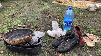 Наслідки ракетного удару Росії: родина з Первомайського на Харківщині втратила трьох членів сім'ї Наслідки ракетного удару Росії: родина з Первомайського на Харківщині втратила трьох членів сім'ї
