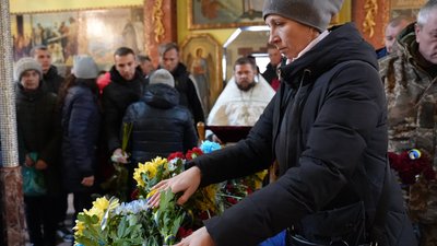 В Сумах поховали з двох захисників України В Сумах поховали з двох захисників України