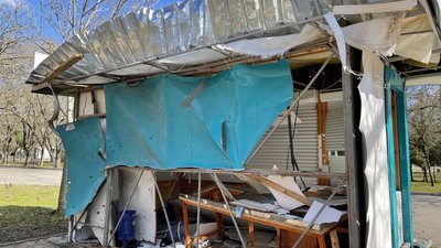 Правий берег Херсонщини — під постійними обстрілами РФ. Російські снаряди цілять у будинки та інфраструктуру Правий берег Херсонщини — під постійними обстрілами РФ. Російські снаряди цілять у будинки та інфраструктуру