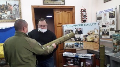 У сумській 27-й артбригаді видали “Книгу пам’яті” про загиблих побратимів У сумській 27-й артбригаді видали “Книгу пам’яті” про загиблих побратимів