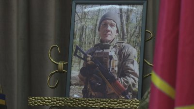 Загиблий військовослужбовець Сергій Пудов, 10 листопада 2023. Фото: Суспільне Хмельницький Загиблий військовослужбовець Сергій Пудов, 10 листопада 2023. Фото: Суспільне Хмельницький