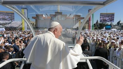 Папа Римський Франциск закликав не звикати до війни в Україні