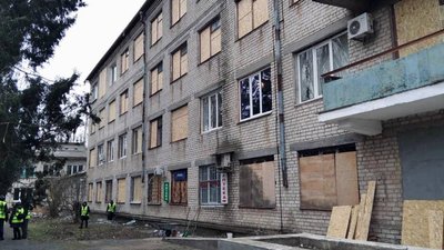 Ремонт під обстрілом. На Миколаївщині, у місті Очаків усувають наслідки російської агресії Ремонт під обстрілом. На Миколаївщині, у місті Очаків усувають наслідки російської агресії
