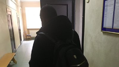 На Прикарпатті через карантин не можуть відправити нелегала в Зімбабве