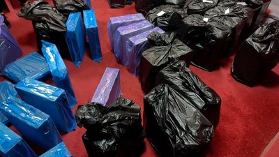 Зрізали замки: у Чернігові поліцейські викрили підпільний гральний заклад Зрізали замки: у Чернігові поліцейські викрили підпільний гральний заклад
