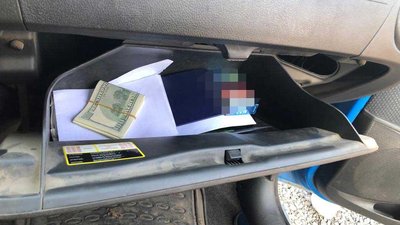 1000 доларів хабаря за контрабанду сигарет: на Закарпатті затримали прикордонника