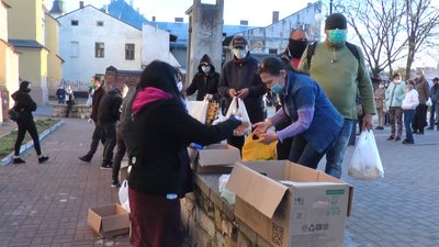 В Івано-Франківську тричі на тиждень безкоштовно годують малозабезпечених