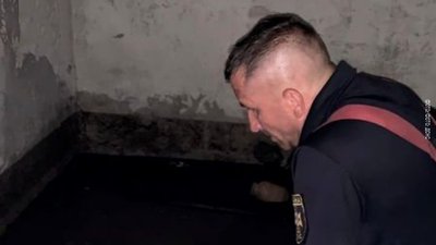 Рятувальники відкачували воду Рятувальники відкачували воду
