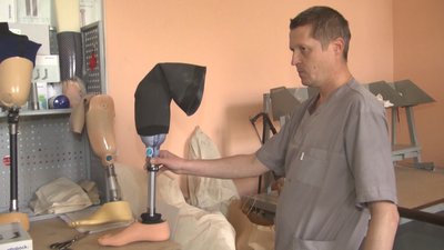 Від початку повномасштабного вторгнення на Хмельницькому підприємстві виготовили протези для 30 військових Від початку повномасштабного вторгнення на Хмельницькому підприємстві виготовили протези для 30 військових