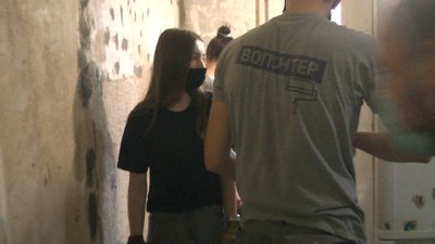 Волонтери проєкту "Бурчик" безкоштовно зробили ремонт у оселі багатодітної родини