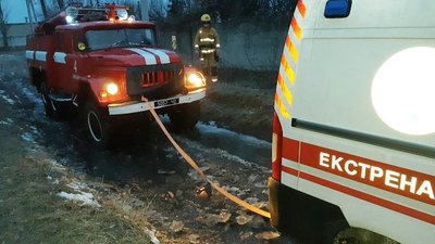 На Херсонщині рятувальники двічі за добу допомогли медикам швидкої