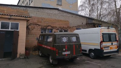 Не знайшли місця для госпіталізації. На Сумщині поховали жінку, яка померла під лікарнею Не знайшли місця для госпіталізації. На Сумщині поховали жінку, яка померла під лікарнею