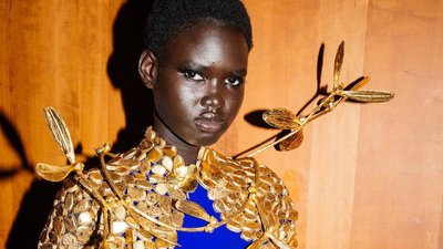 У Парижі триває Fashion Week — паралельно з масовими протестами в передмісті