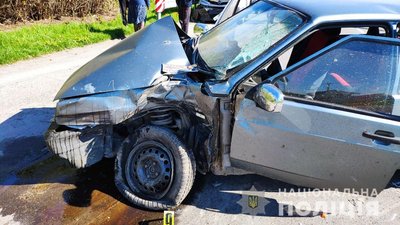 Розвертався через суцільну: у ДТП на Рівненщині травмувався водій