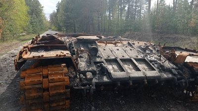 "Мамо, танки стоять!". Московський Бобрик на Сумщині був у тимчасовій окупації "Мамо, танки стоять!". Московський Бобрик на Сумщині був у тимчасовій окупації