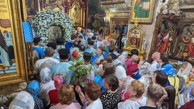 Предстоятель ПЦУ Блаженнійший Епіфаній очолив святкове богослужіння у храмі в Тернополі Предстоятель ПЦУ Блаженнійший Епіфаній очолив святкове богослужіння у храмі в Тернополі