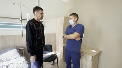 Віктор Бабій під час виписки Віктор Бабій під час виписки