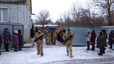 Загинув, рятуючи бойових побратимів. У Кропивницькому попрощалися з солдатом Анатолієм Разкевичем Загинув, рятуючи бойових побратимів. У Кропивницькому попрощалися з солдатом Анатолієм Разкевичем