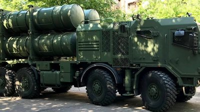 Новітнє озброєння та літаки. Як у Києві проходить репетиція параду до Дня Незалежності Новітнє озброєння та літаки. Як у Києві проходить репетиція параду до Дня Незалежності